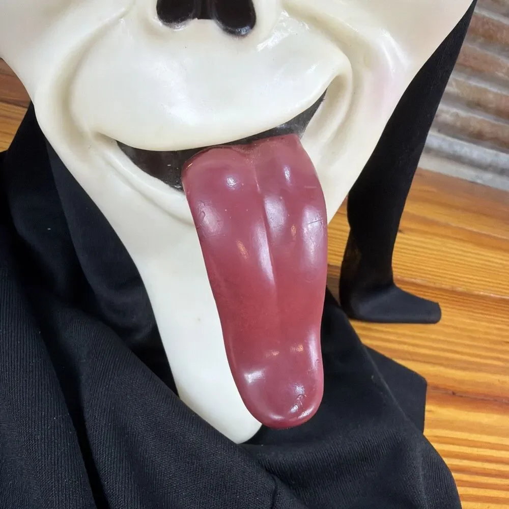 Easter Unlimited Inc scream ghostface